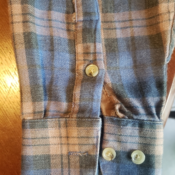 Haggar Mens Flannel Shirt Large Blue Brown Plaid Long Sleeve Button Up - Picture 7 of 7